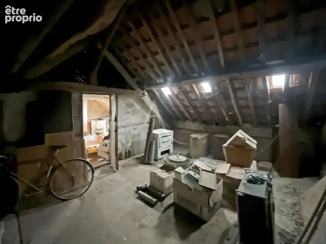Maison ancienne de 122 m² avec 4 chambres et potentiel d'aménagement à Gaillon sur Montcient - photo 16