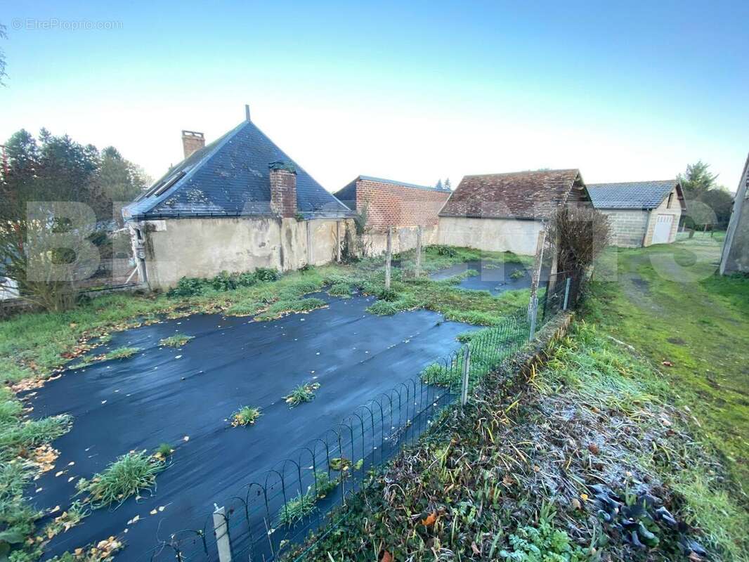 WhatsApp Image 2025-11-26 à 10 - Maison à YVRE-LE-POLIN