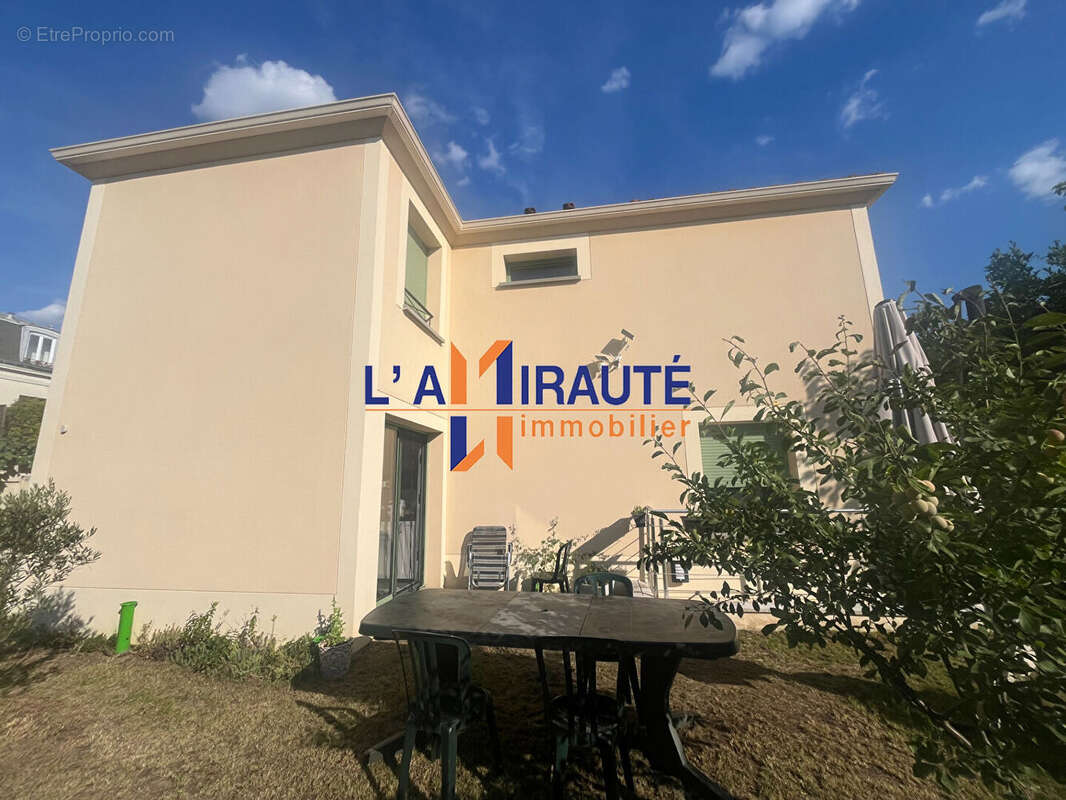 Maison à MAISONS-LAFFITTE