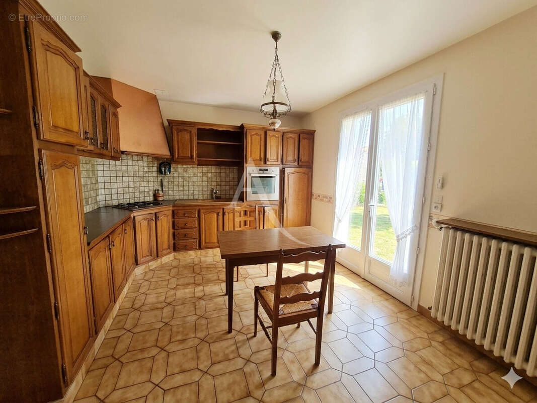 Maison à CHAMBRETAUD
