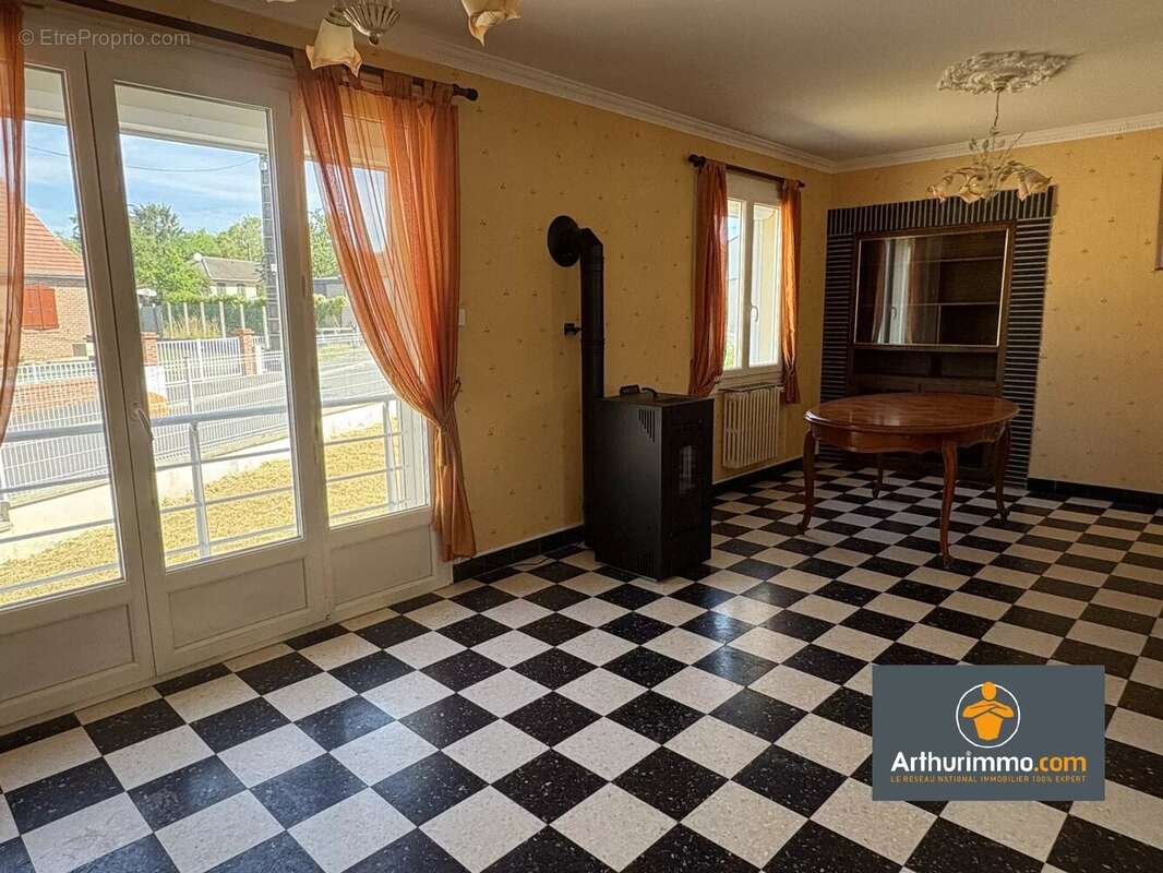 Maison 3 chambres - terrain 794 m2 - photo 2