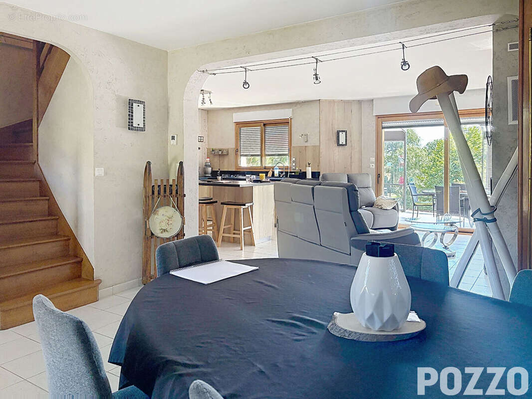 A Vendre - Maison 6 pièces à Grandparigny - photo 7