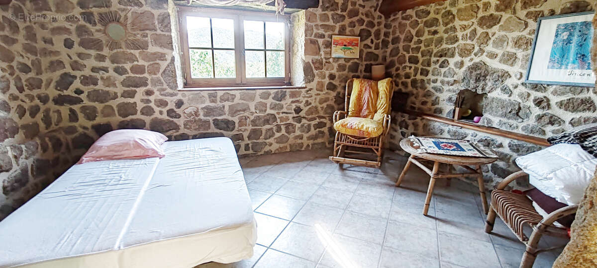 Maison à BOZAS