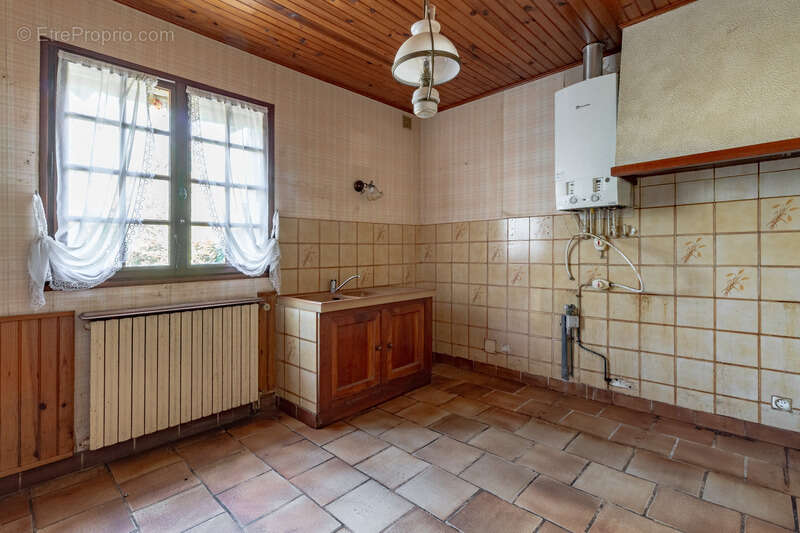 Maison à NEUVIC