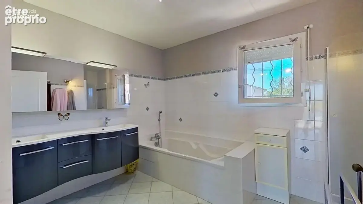 Maison familiale de 184 m² avec piscine et vue dégagée – Calme et confort - photo 20