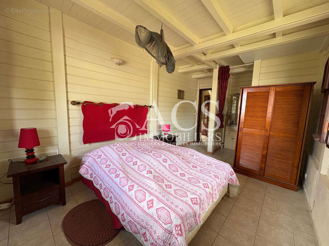 Charmante maison en bois avec terrasse, jardin privatif et aperçu mer - ANSES D'ARLET / PETITE ANSE - photo 5