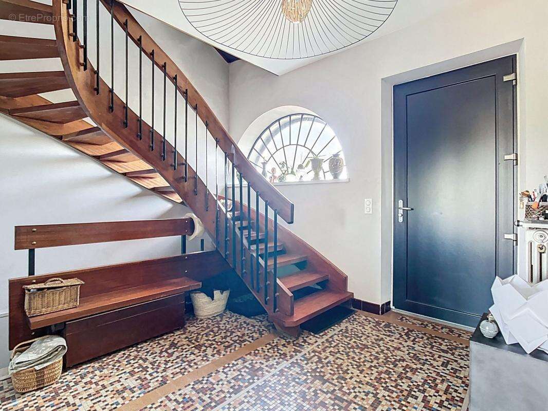 Maison à TOURNON-SUR-RHONE