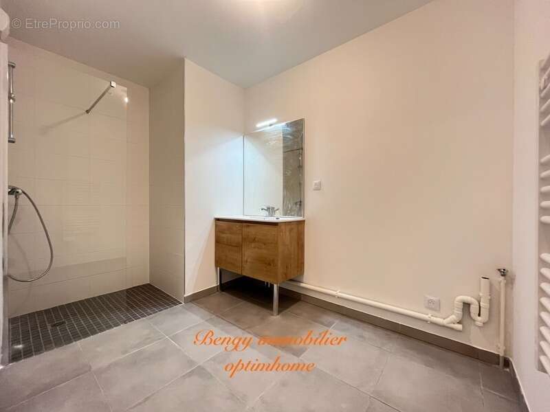Appartement à SAINT-CYR-SUR-LOIRE