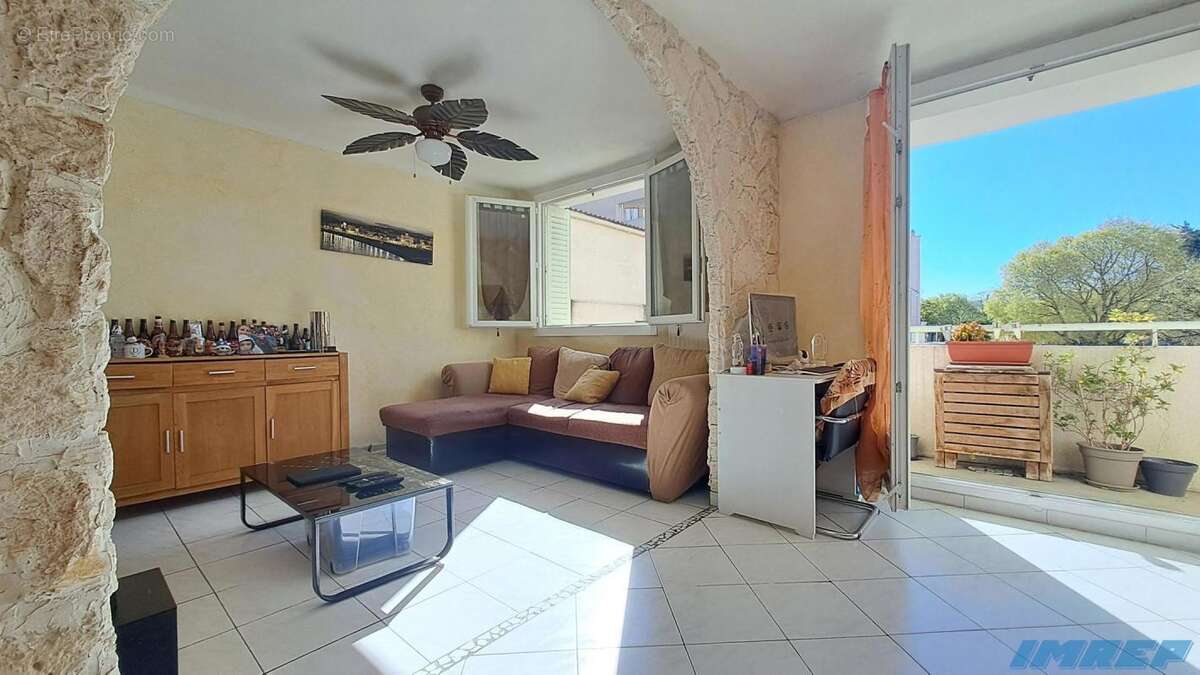 Appartement à MARSEILLE-9E