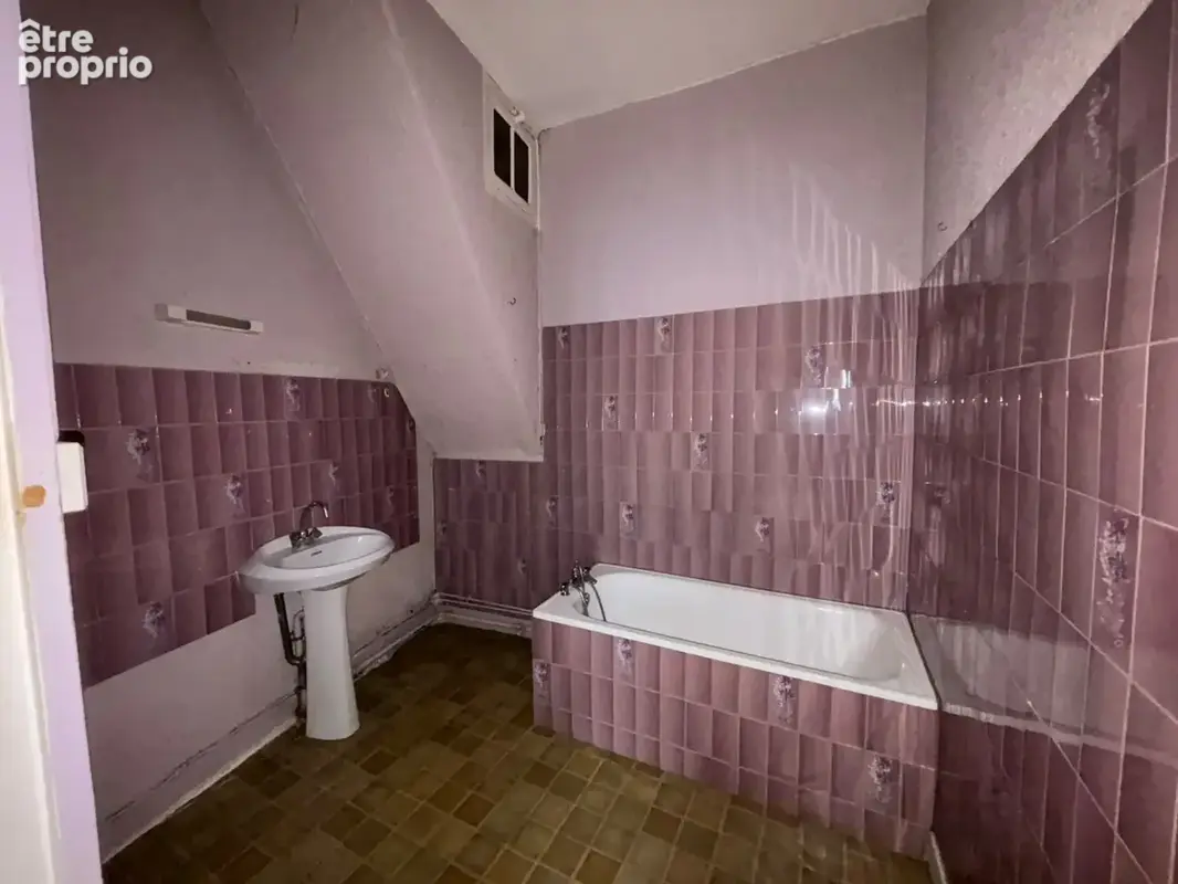 Immeuble au coeur de bage le chatel! 98 000€ ! - photo 5