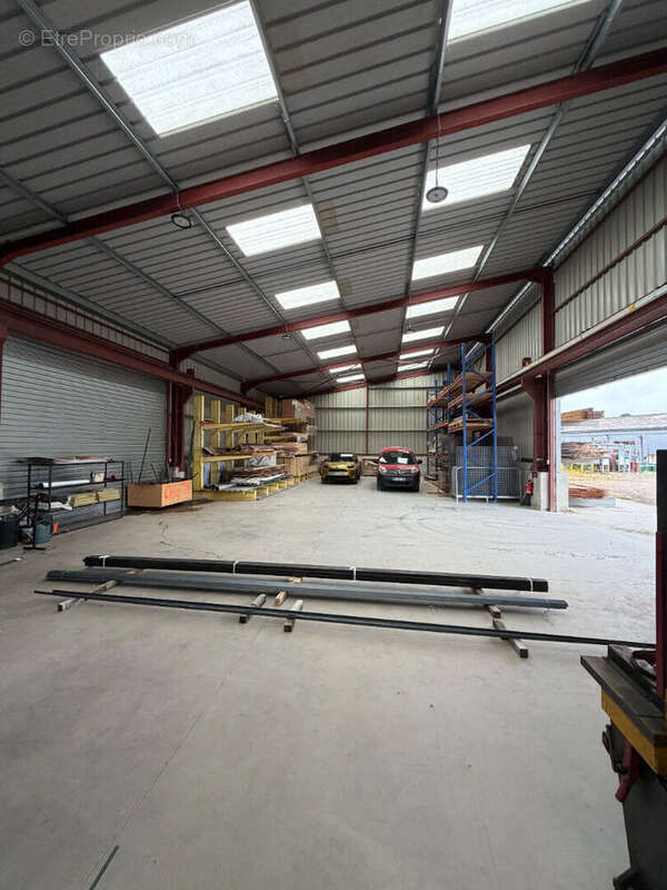 A VENDRE - Ensemble immobilier d'environ 1 680m² - (30 min de limoges) ROCHECHOUART - photo 2