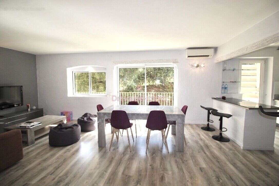 Appartement à LA CROIX-VALMER