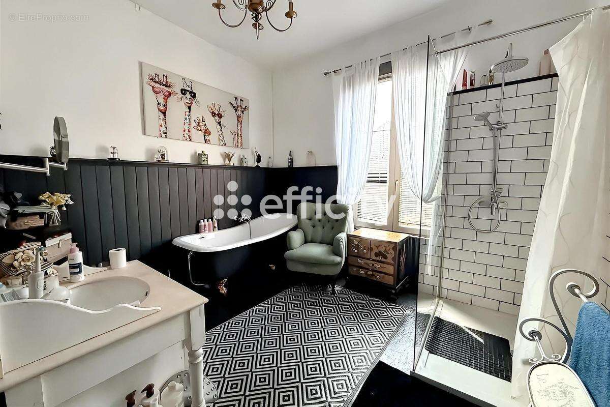 Maison à VILLEFAGNAN