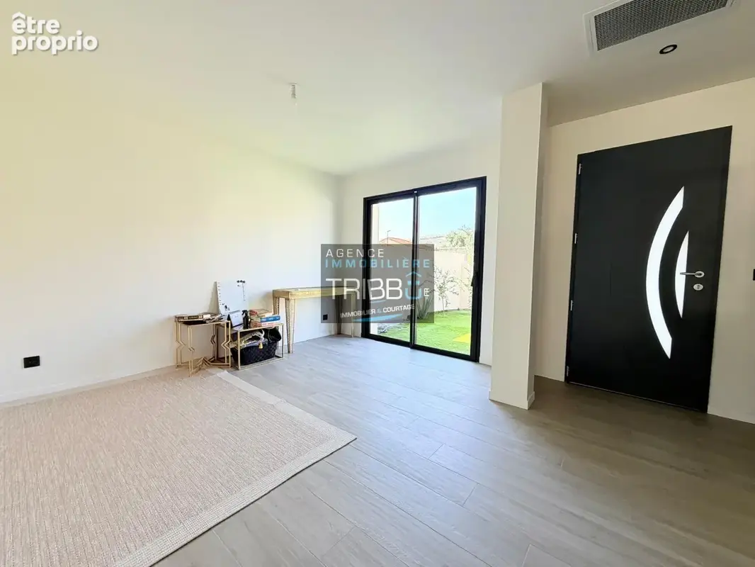 Thuir - villa contemporaine - 121m2 habitables, 4 pieces avec jardin, piscine et garage. - photo 7