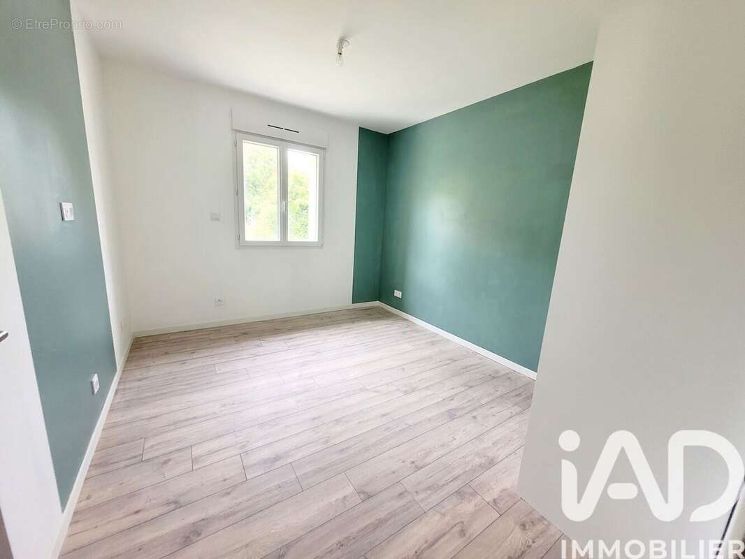 Maison 100 m² à Courtacon  - photo 7