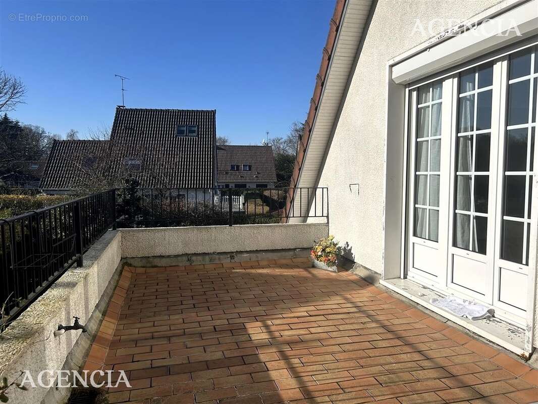 Maison à PONTAULT-COMBAULT