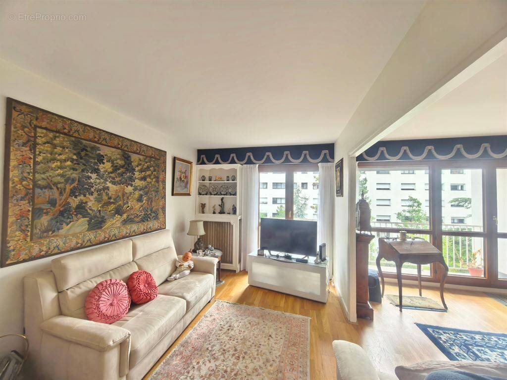 Appartement à PARIS-19E