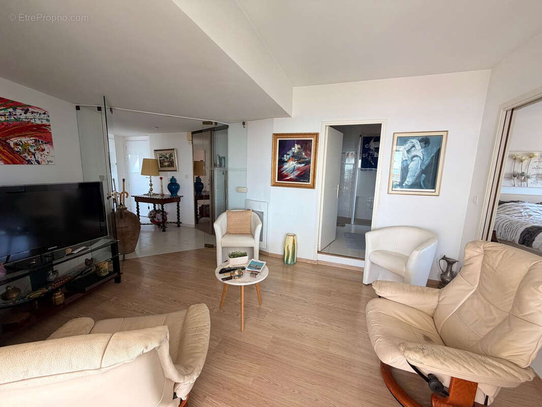 Appartement T3 de 130m2 au 9ème et dernier étage avec parking et garage - CENTRE VILLE VUE MER LA GRANDE MOTTE - photo 7