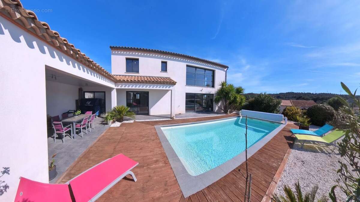 Maison 175 m² à Escales  - photo 39