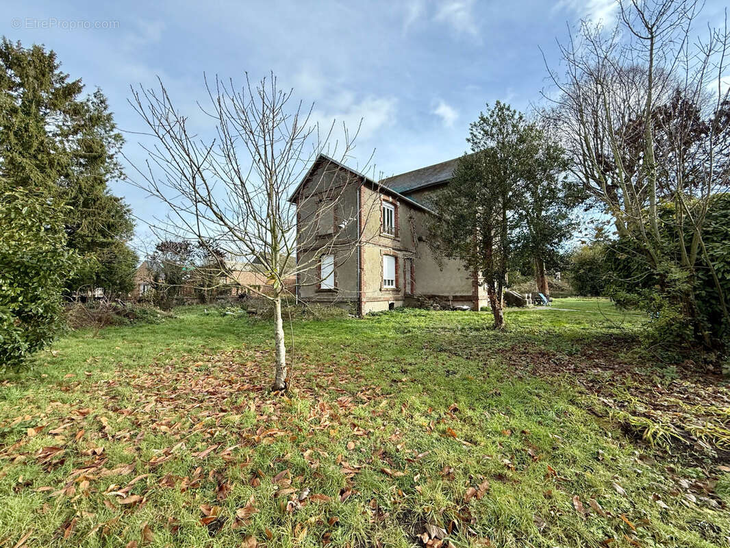 Maison à MEHARICOURT