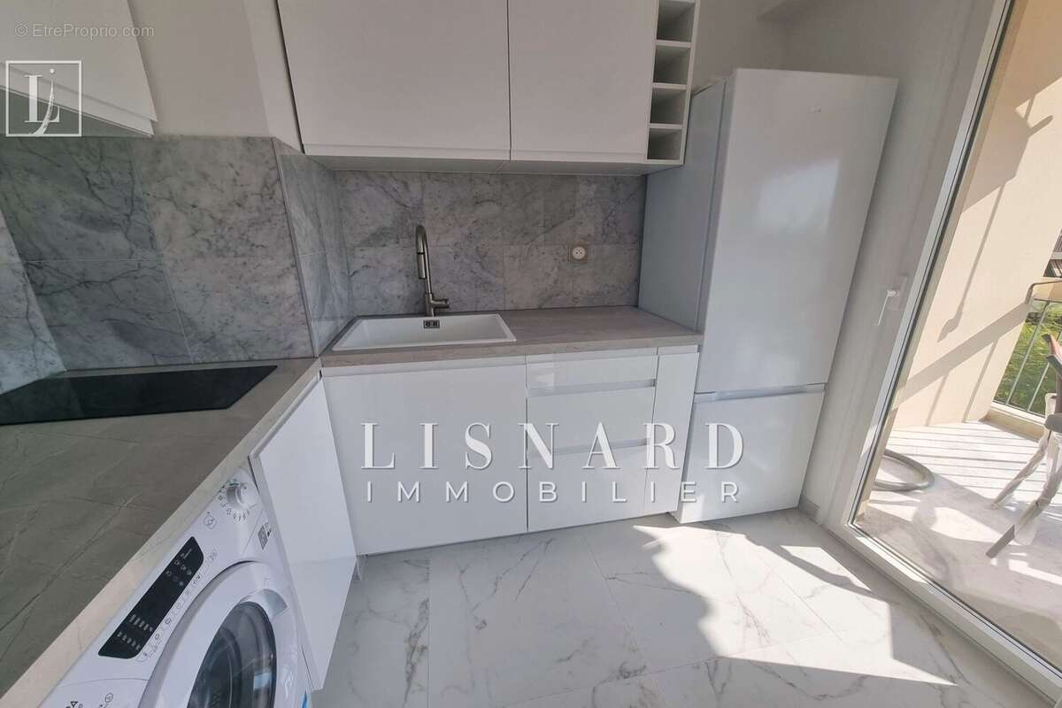 Appartement à VALLAURIS