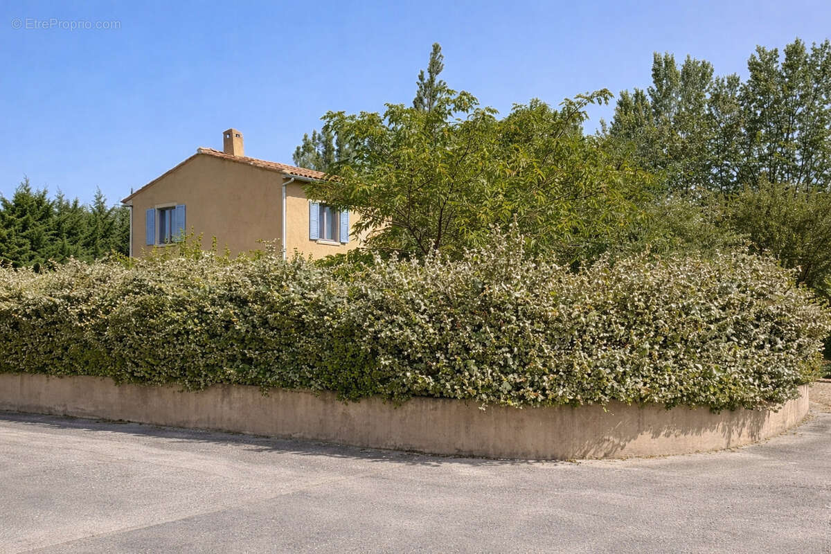 Maison à PERNES-LES-FONTAINES