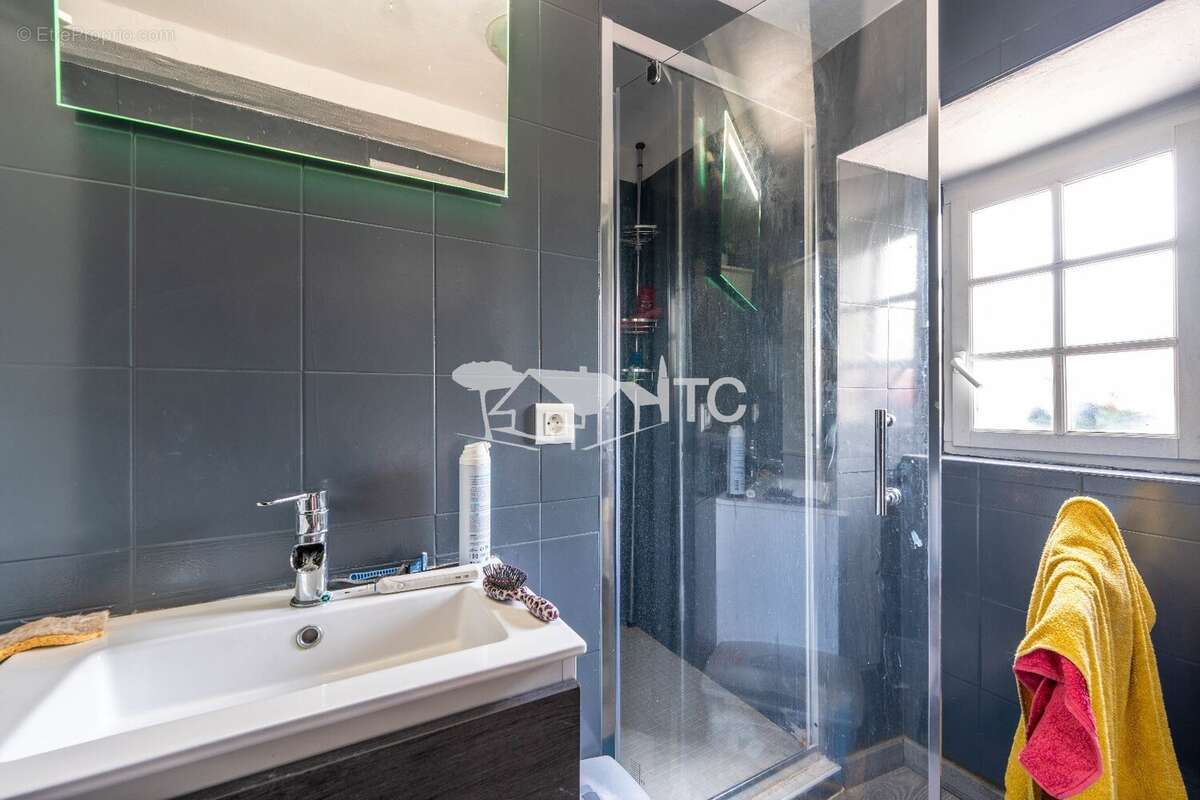 Mas du xviiieme 244m² habitables 8596m2 de terrain - photo 17