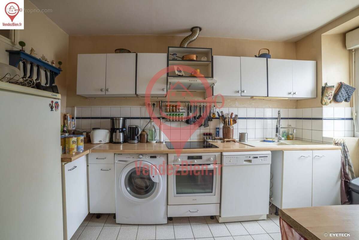 Maison à MOULINS-SUR-YEVRE