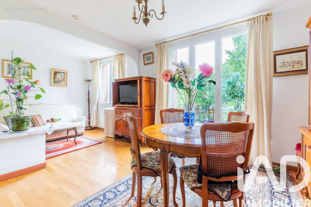 Photo 2 - Appartement à VIRY-CHATILLON
