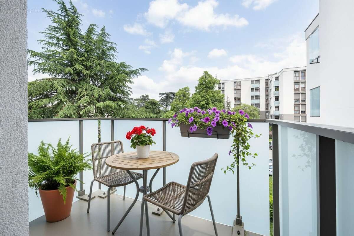 Appartement 80 m² à Oullins  - photo 3