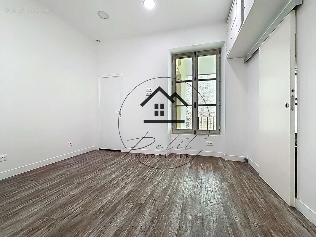 Commerce à CHANTILLY