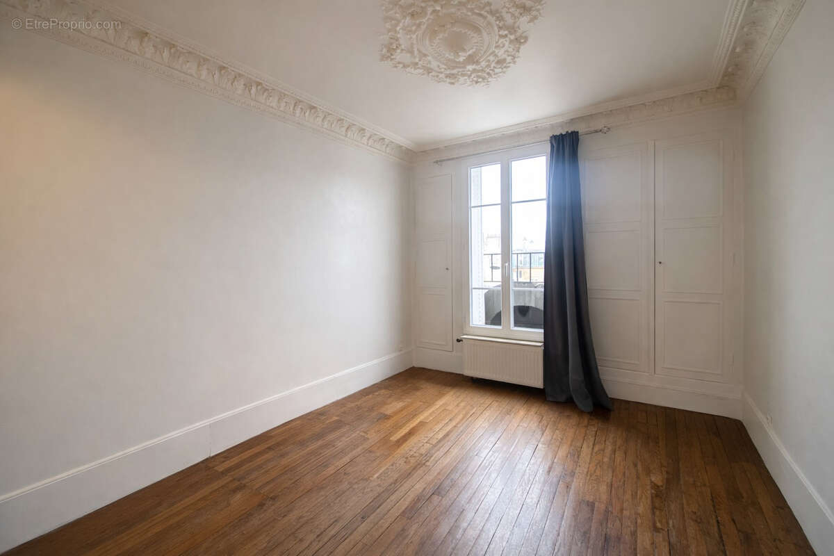Appartement à PARIS-14E
