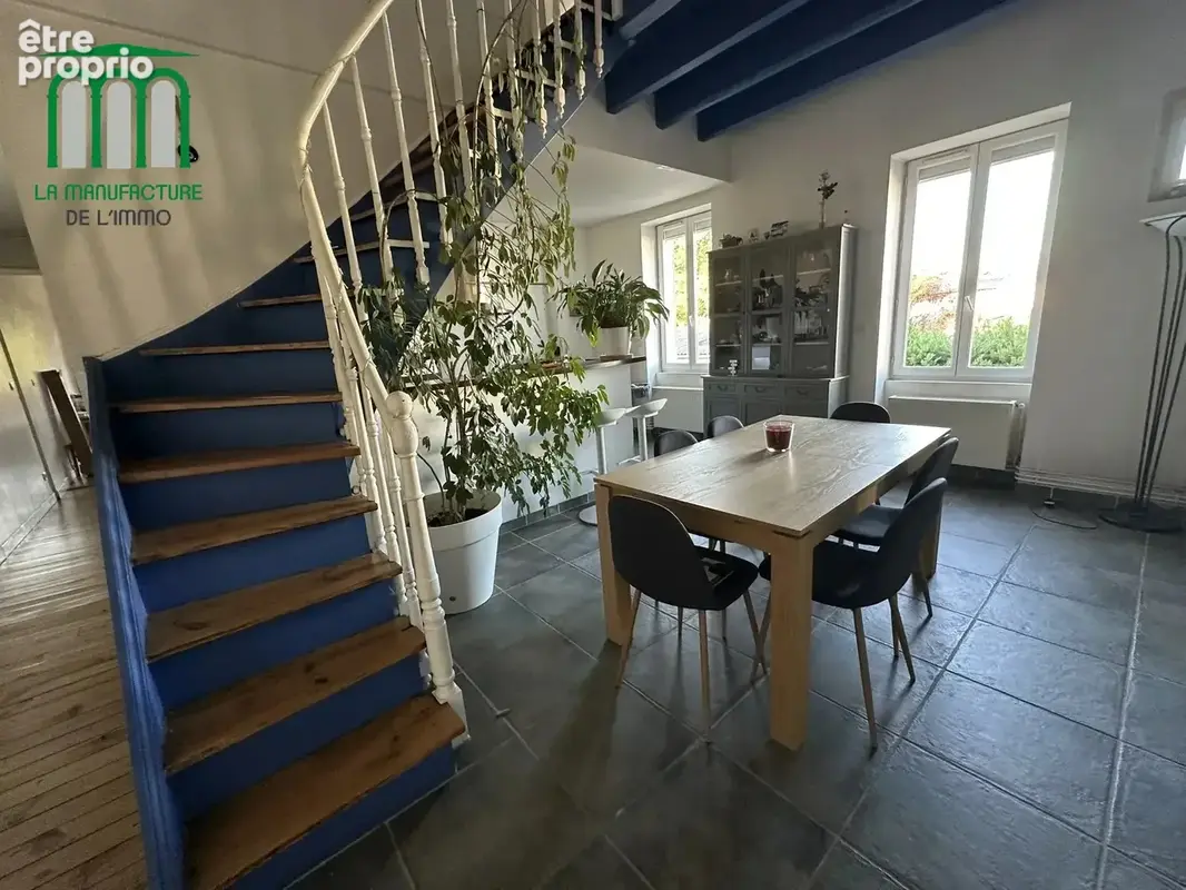 Appartement F4 avec terrasse, cave et garage Le Chambon-Feugerolles - photo 8