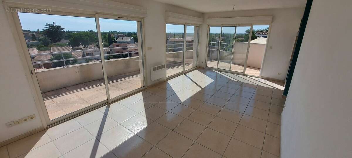 AGDE- Emplacement unique, pour ce type 3 - photo 12