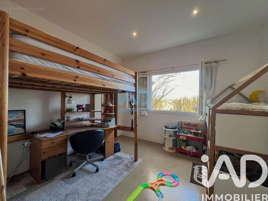 Photo 9 - Maison à ENTRAIGUES-SUR-LA-SORGUE
