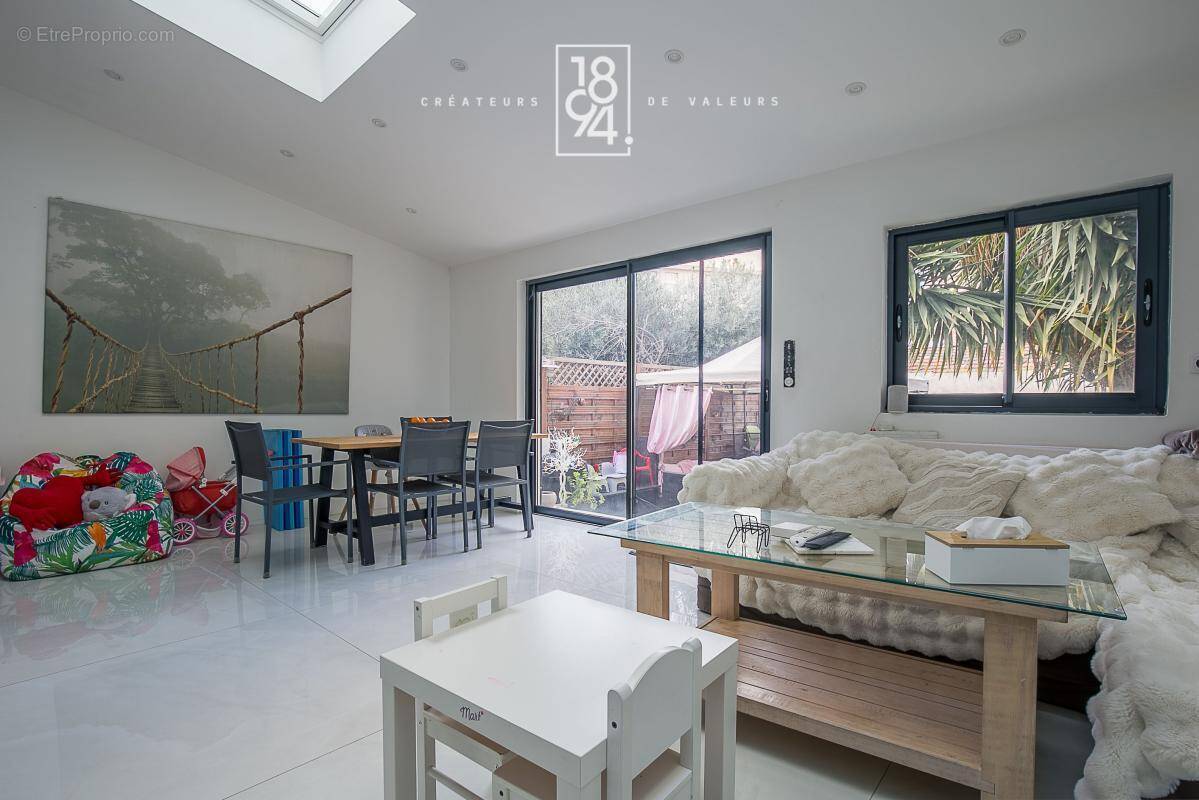 Appartement à MARSEILLE-10E