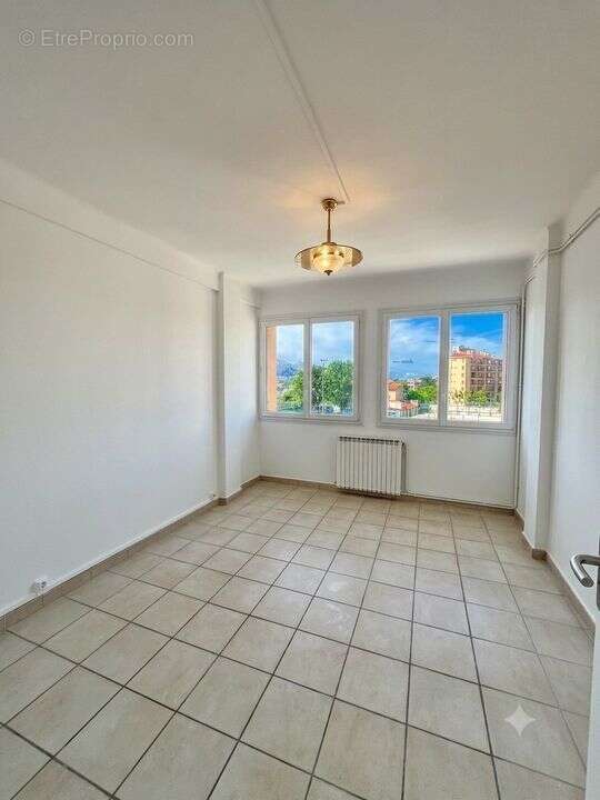Appartement à MARSEILLE-9E