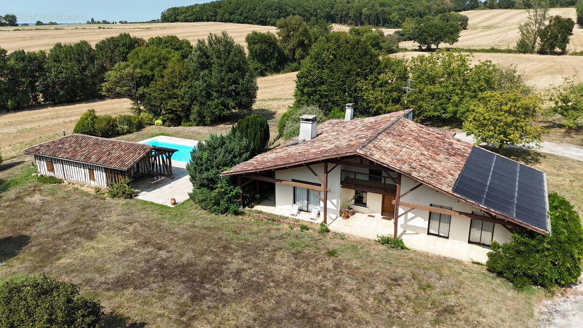 Maison à CASTELJALOUX