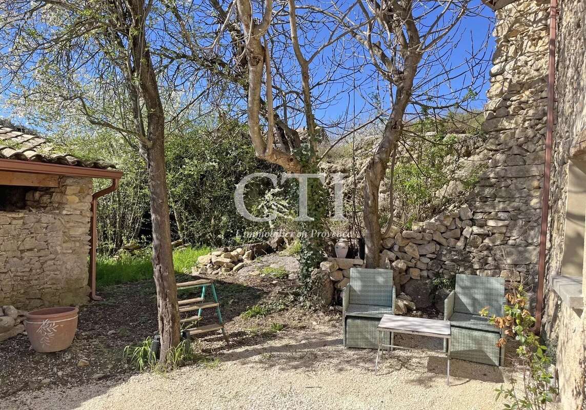 Maison à VAISON-LA-ROMAINE