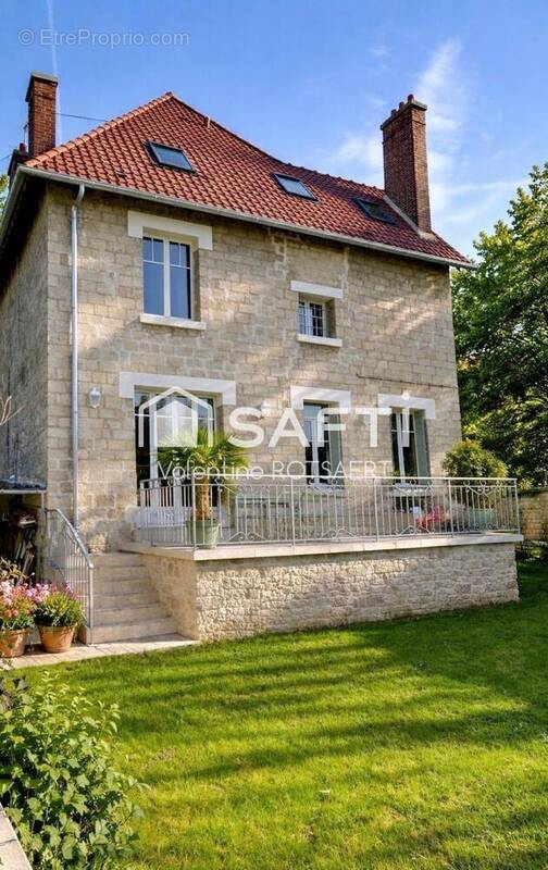 Photo 1 - Maison à COMPIEGNE