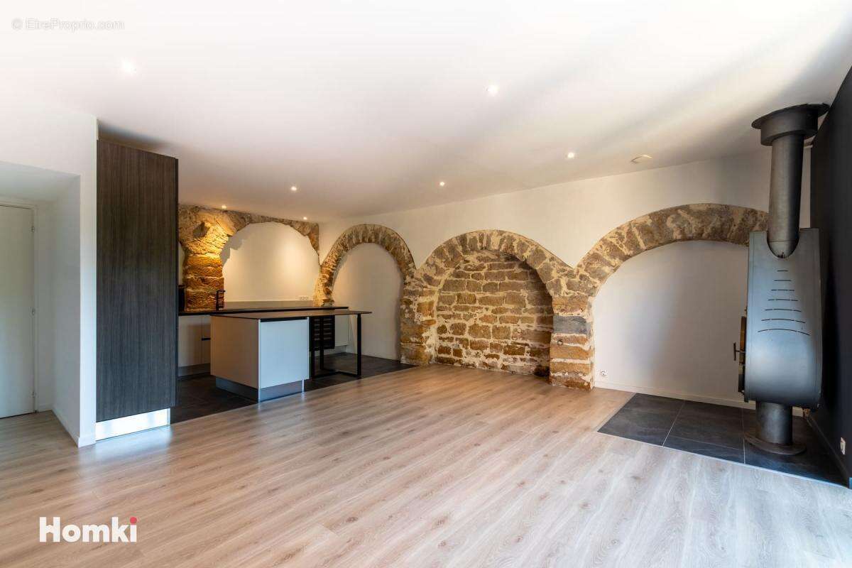 Appartement T3 de 77 m2 à Collonges-au-Mont-d'Or - photo 3