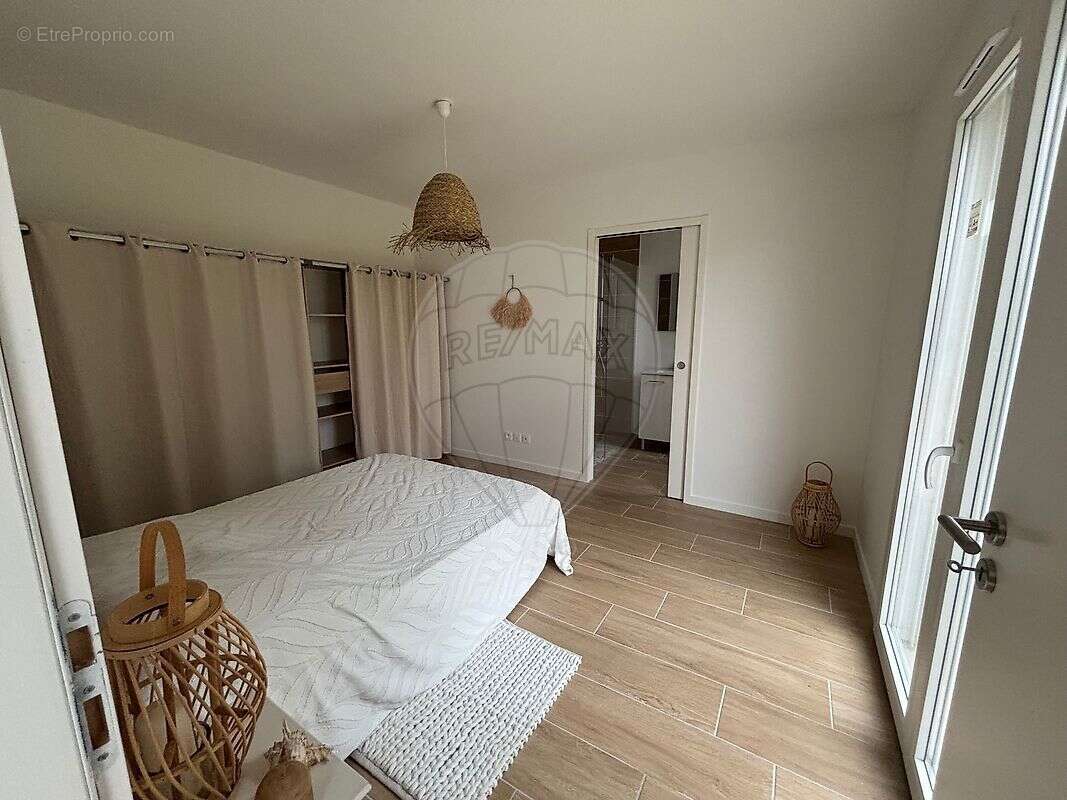 Maison à VAUX-SUR-MER