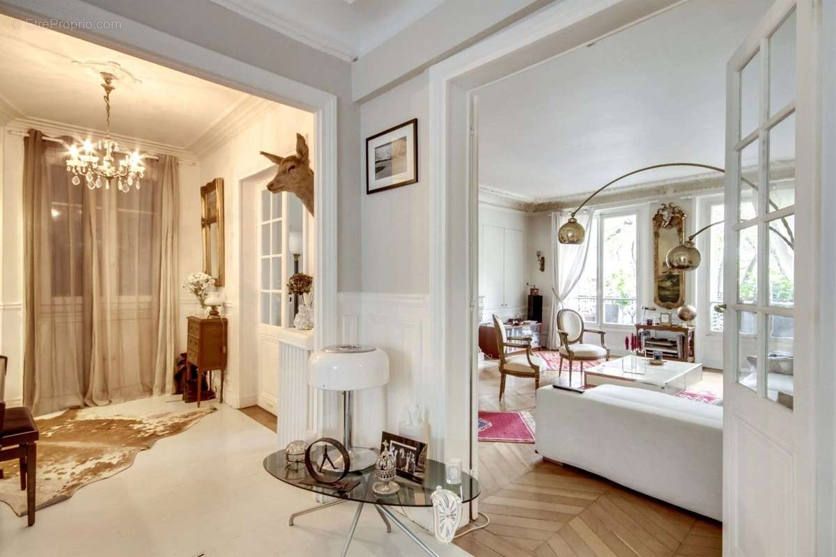 Appartement à PARIS-11E