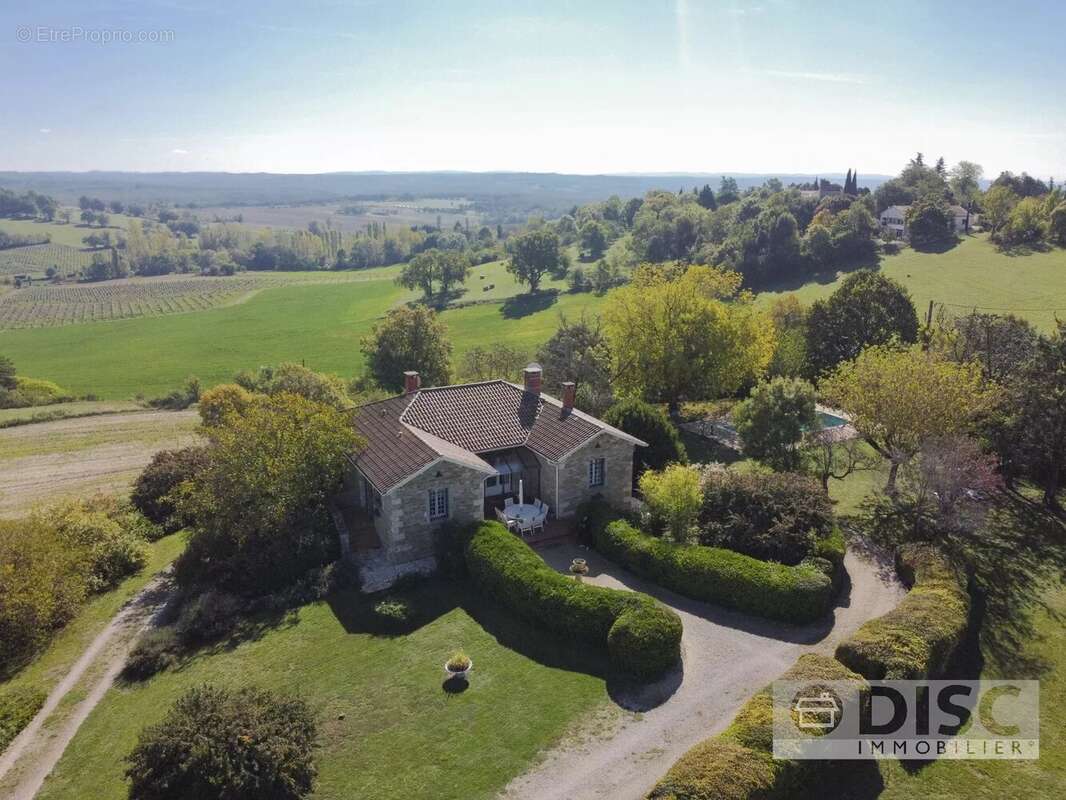 Maison à PUYLAROQUE