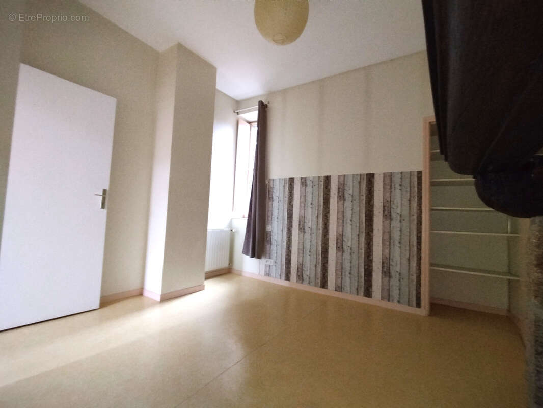 Appartement à FOUGERES