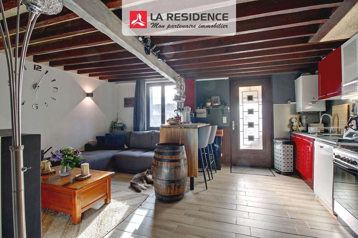 Maison à SAINT-ETIENNE-DU-ROUVRAY