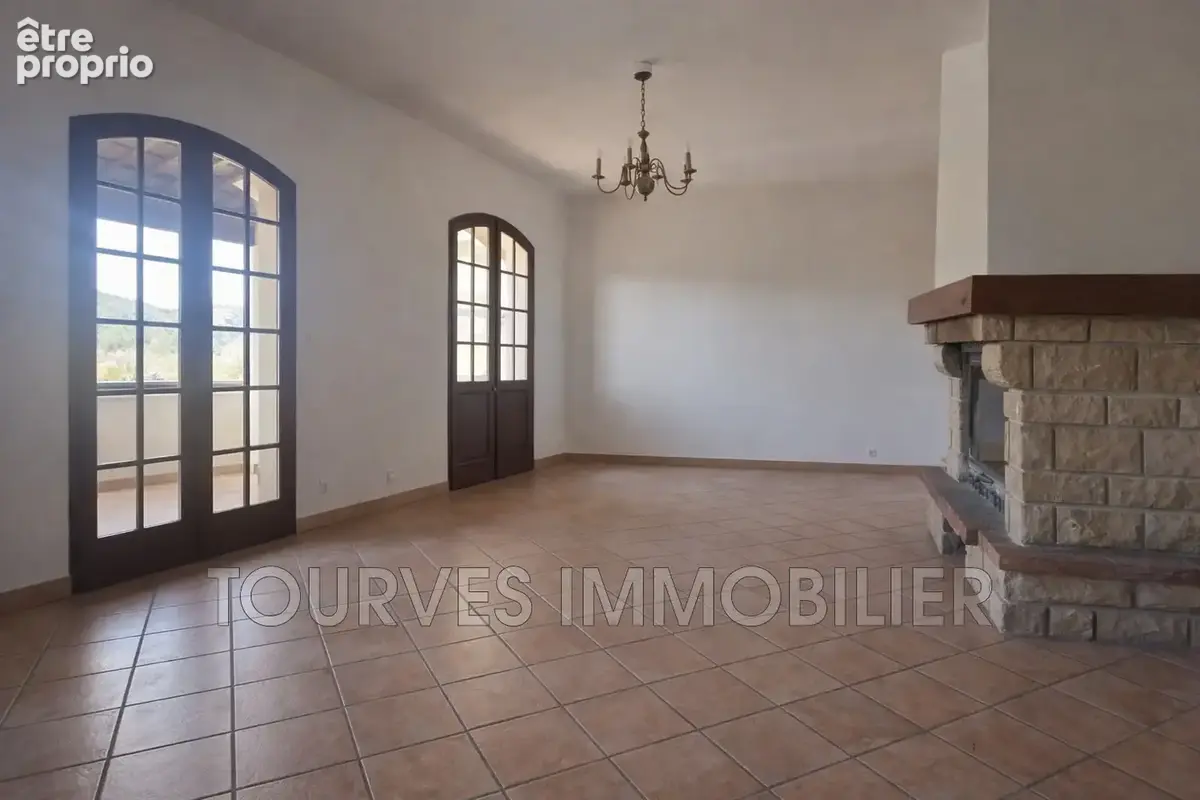 Maison 6 pièces 126 m² à vendre à Tourves (83170) - photo 7
