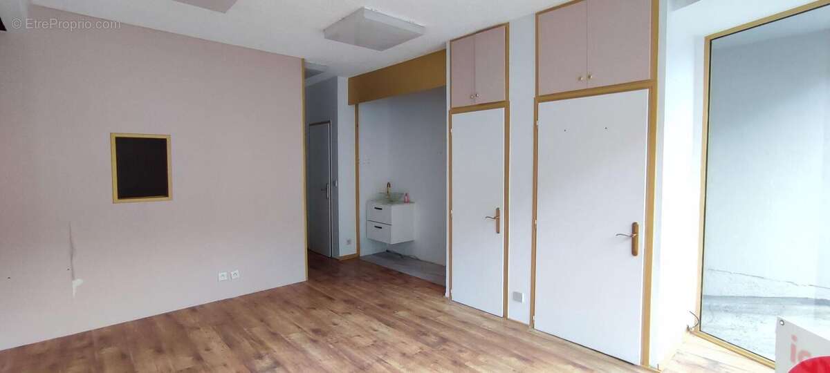 Bien Commercial À Vendre - photo 11