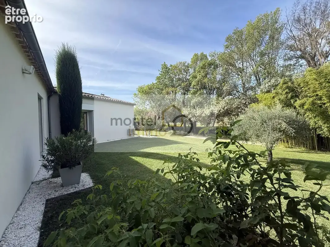 Maison familiale rénovée 200 mètres carrés, 5 chambres dont 2 suites, piscine et grand terrain de 3500 mètres carrés à 10 minute - photo 19