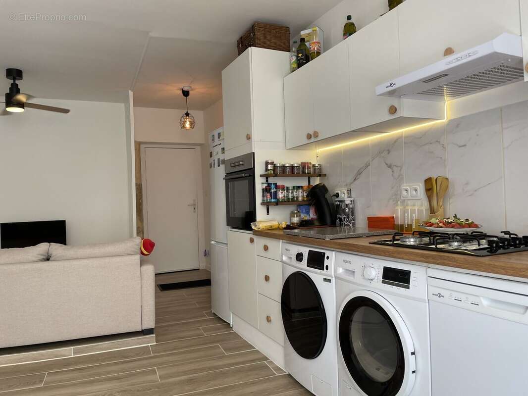 Cuisine équipée appartement 55 m² Béziers - Appartement à BEZIERS